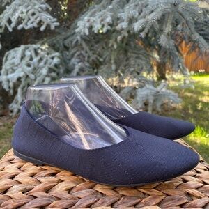 SKECHERS Cleo - Ray of Sunshine Navy Blue Almond Toe Slip/on Ballet Flat Shoes 9